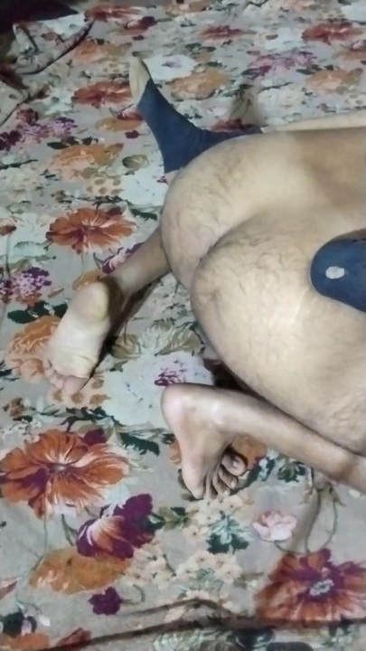 Üniversiteli kız gece partisinde arkadaşı tarafından sikiliyor | Klip 1