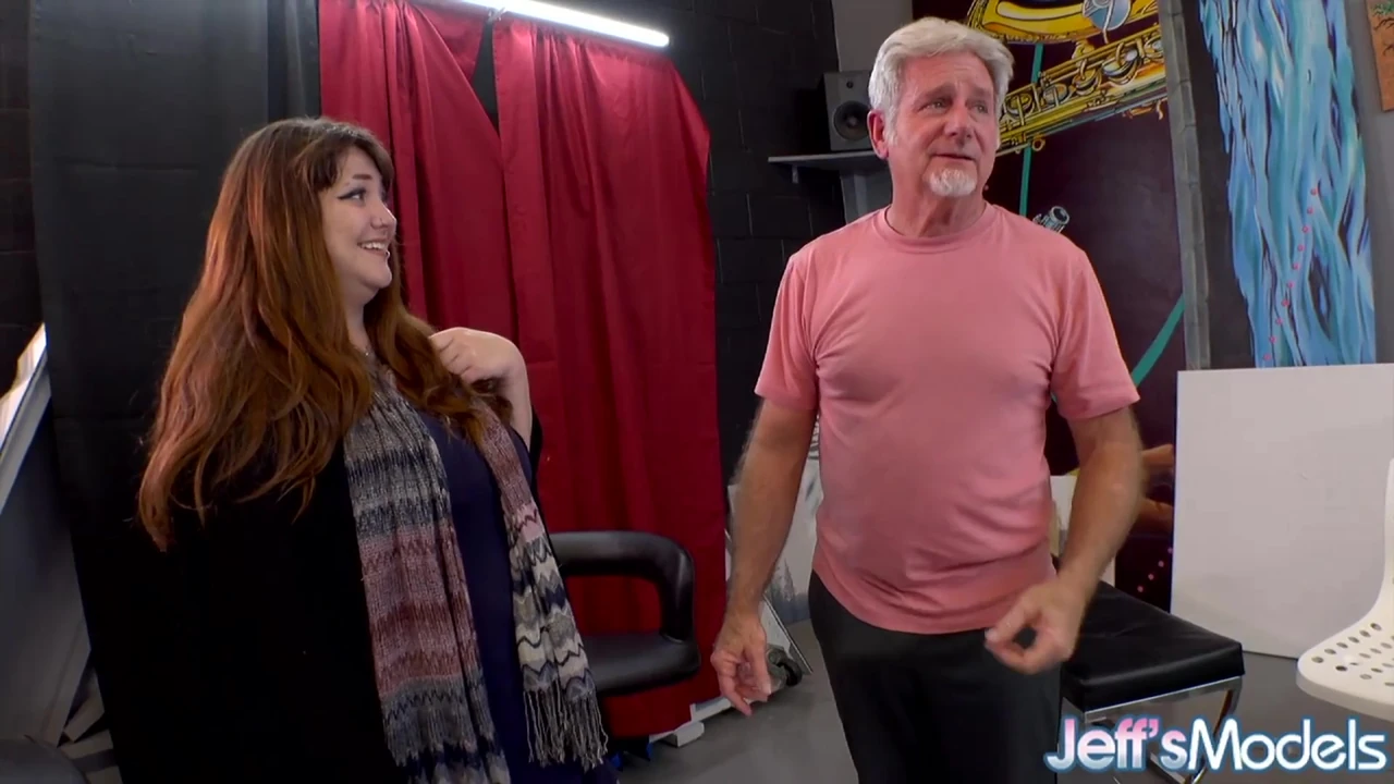 Họa sĩ béo thèm cu Chelsea dagger quyến rũ người mẫu làm tình nóng bỏng