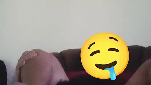 Komşum amımı çok ıslak yalıyor