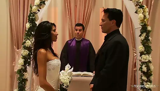 Yeni evlenmesine rağmen karısını sarışınla aldatmadan edemiyor