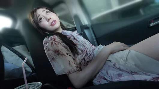 Seks arkadaşı ve başka bir adamın karısı, 40 yaşında ince, genellikle yabancılar tarafından sikiliyor