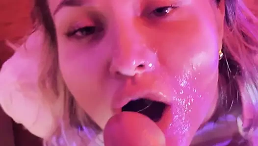 Kız arkadaş bir partiden döndü ve onun bf tarafından becerdin