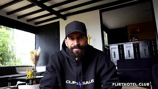 Stranger Heat - otel odası arzuları