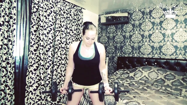 Biceps meydan okuması için 105 ağırlık kaldırma tekrarı!