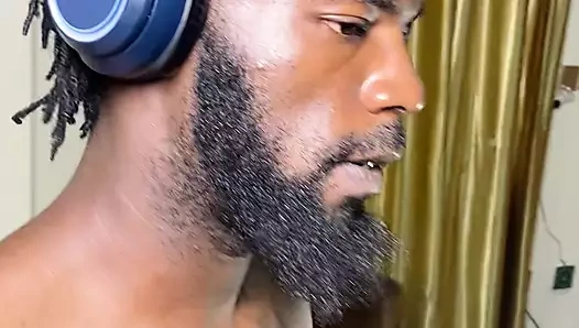 Çığlık atan zenci piliç çok sert sikiliyor