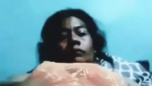 Mi flaca Paty dedeandose