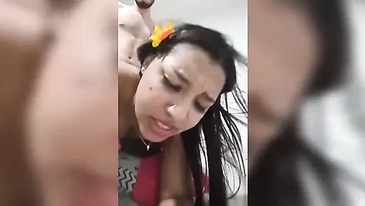 Medellinli latin sürtük Darin ormanından geçti, Abd'ye geldi ve daha önce yaptığı şeyi yaptı