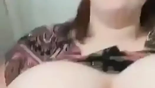 #büyük göğüsler ve koca göt.