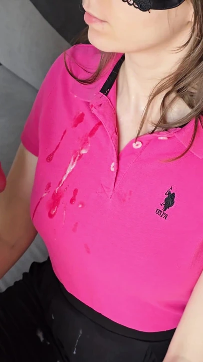 "Sevimli pembe tişörtüme 👚 sakso ve kıyafetlere ateşli boşalma!"