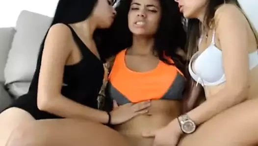 Latin fahişeler öpüşme, yalama ve Mastürbasyon pt 6