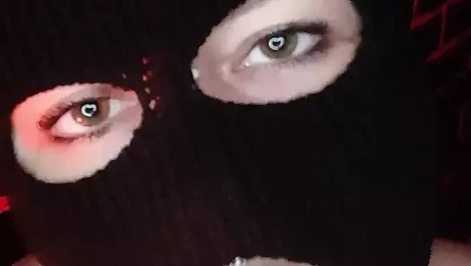 Sigara içen sakso - yüze gizli