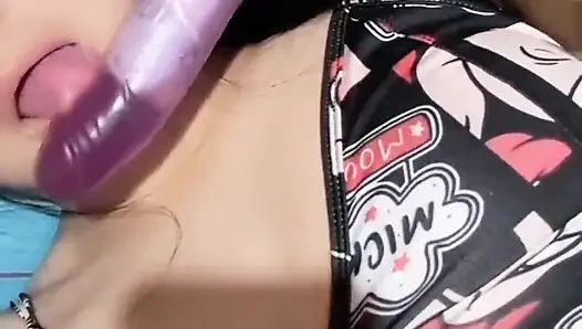 Japon kız mastürbasyon yapıyor ve fışkırtıyor