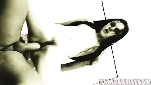 Broken: Sasha Grey, Mark Davis'in yer aldığı sahne 2a