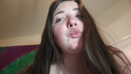 Genç iri güzel kadın geri sayım ile striptiz 31 talimatı