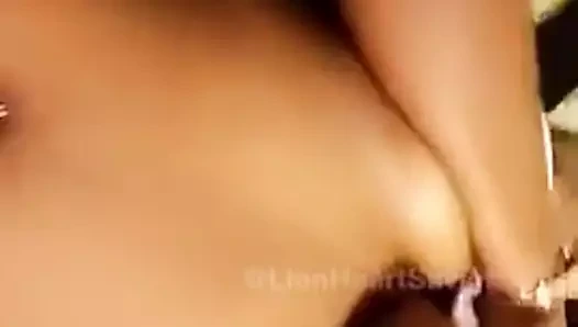 abanoz gösteren reklamlar ve göğüsleri üzerinde snapchat