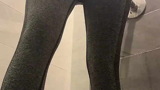 Spor salonunda duşlar