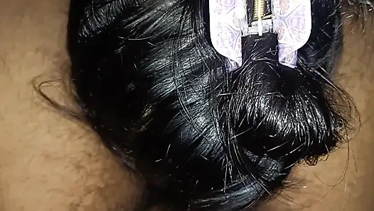 Güzel yenge harika sakso çekiyor ve tüm dölümü swalloed