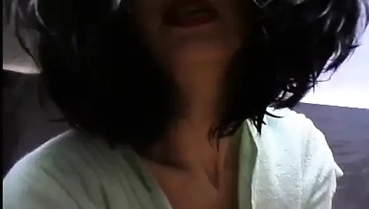 Bu kıllı amcıklı Alman minyon bayanla fetiş seansı