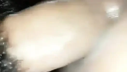 Nurfadila sürekli bağımlı oluyor