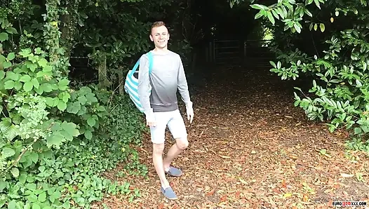 Ormana Oyuncak Götürmek