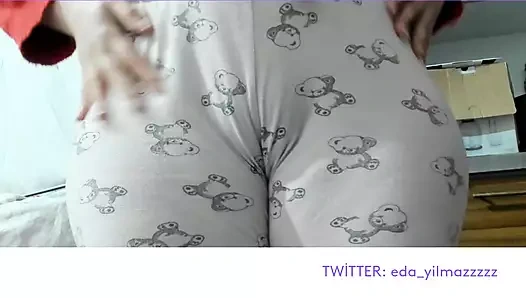 PİJAMAYLA MASTÜRBASYON YAPTIM- PİJAMAYLA DOGGY- BUYUK GOT- TURK MİLF PORNO- TURK İFŞA- İFŞA