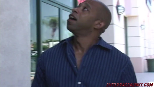 Dik milf seçilmiş yukarı tarafından bir bbc gets becerdin çok sert