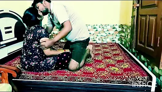 Karısını daha fazla zevkle sikiyor hardcore seks