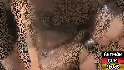 Gerçek Alman eşcinsel evde erkek arkadaşı tarafından prezervatifsiz ve dölleniyor