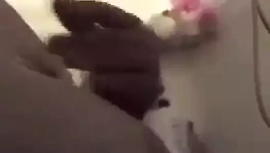Duşta büyük memeler
