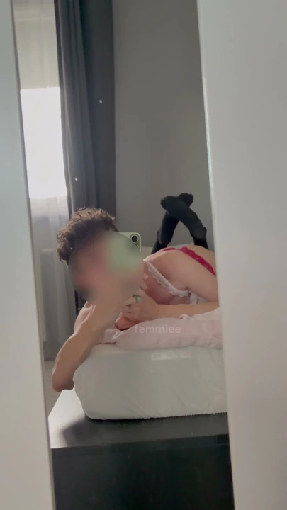Genç femboy dildo emiyor