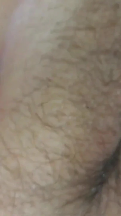 Karım yatakta soğukta sikiliyor ve dölleniyor | Klip 3