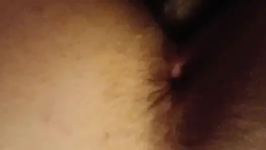 Babasının yarağını çıkarmasına izin vermiyor