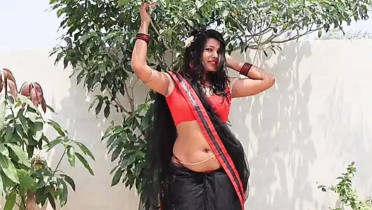 Empty house fun: Shower time with my beautiful