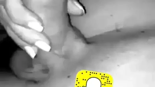 Elle fais des Pub stepson Snap anissabatata