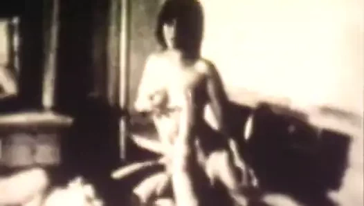 iki kıllı kız yuvarlak adamın horoz emme (1950'ler vintage)