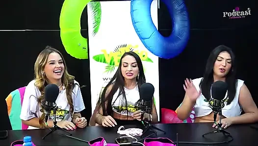 Pagode Da Ofensa - ep. Summer California: Agnes, Clara Wellen en Monique Bertolini
