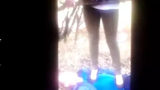 Çerçevede komik bir yorumla çiğneme