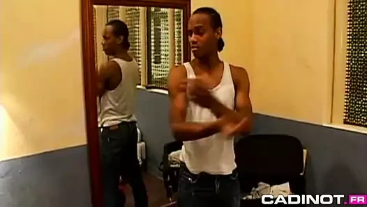 Cadinot.fr - otel çalışanı Arap yarakla sikiliyor