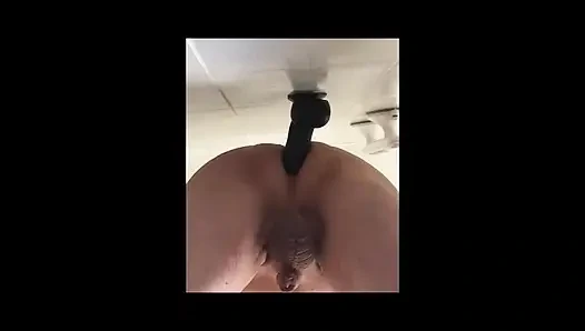 Yine Siyah Yarağa Biniyor