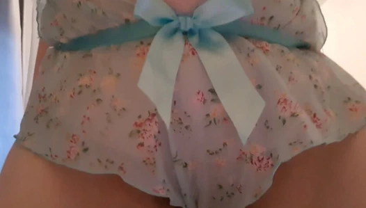 Kendimi seksi hissediyorum ve. Yumurtalarımla oynuyorum