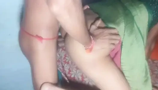 Tamil teyze domaltarak sikişiyor