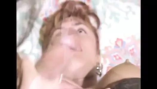 Siyah iç çamaşırı ve naylon çorap üçlü.mp4