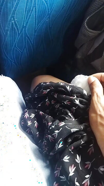 Kella akka bass yana gamn pusi mirikuwa. otobüsün içindeki zevk...