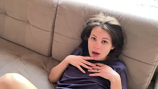 İki Bagajda Aynı Anda Sevişiyorlar, Poposunu Spermin Altına Koydum