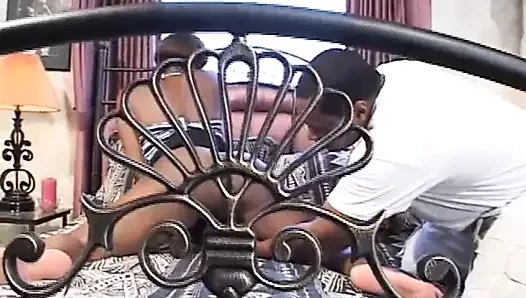 Sıcak hava dalgaları sunar: Afrikalı fahişeler - bölüm #07