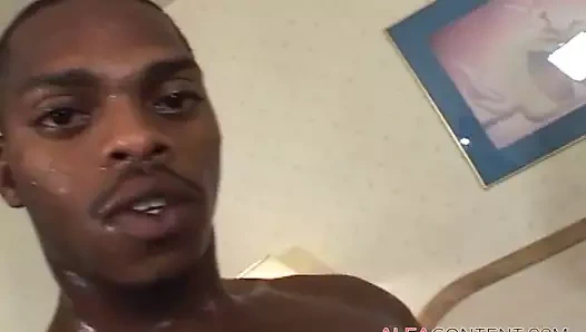 Abanoz tombul kız seviyor için sikme