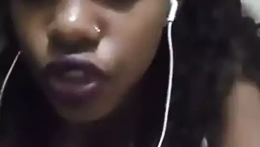 Seksi kız selfie çekiyor 15.mp4