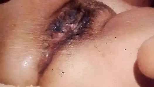 Karıma kapalı sikişiyor boşalıyor ve inliyor