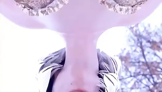 2b emme çük (korkak olarak lanet kamera açısı)