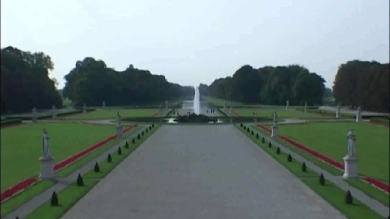 एक बूढ़ी और कामुक जर्मन महिला का पीओवी में उसका भूखा मुंह भर जाता है